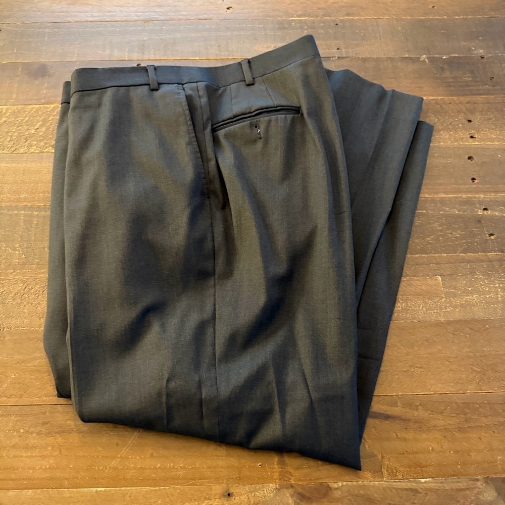 Jack Victor Classic Loro Piana Fabric Wool Charcoal Suit 48S, 40x29” FF pant - Picture 9 of 13